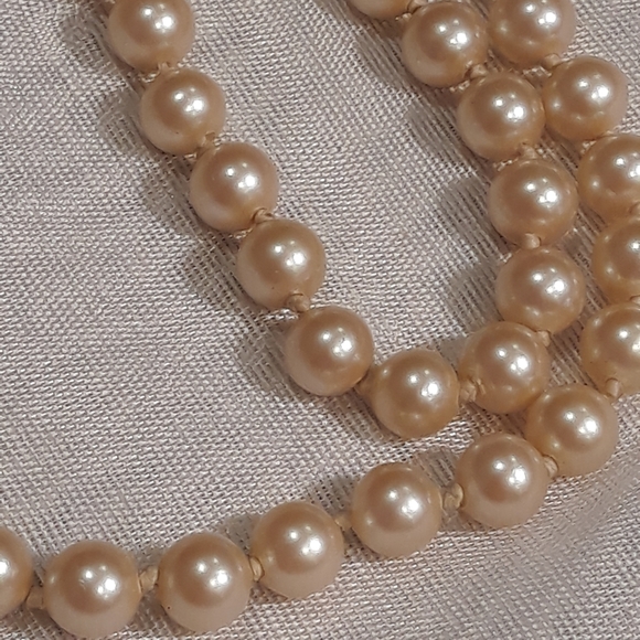 Vintage Monet Pearl Necklace 18" - Picture 6 of 8